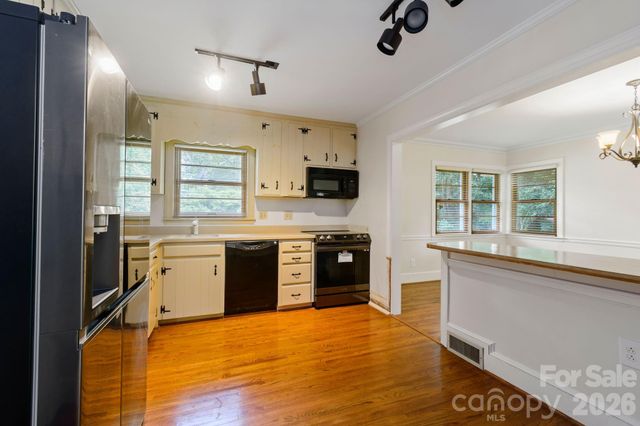 4215 Chelmsford Road, Charlotte, NC 28211