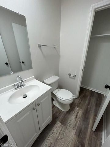 4020 Menfreya Court, Winston-salem, NC 27106