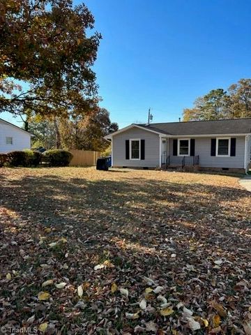 4020 Menfreya Court, Winston-salem, NC 27106