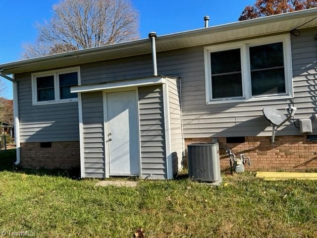 4020 Menfreya Court, Winston-salem, NC 27106