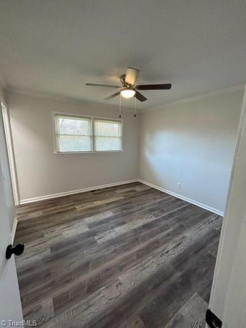 4020 Menfreya Court, Winston-salem, NC 27106