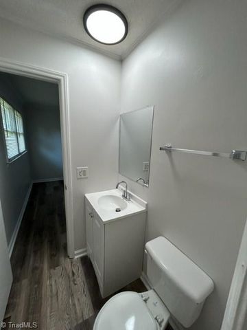 4020 Menfreya Court, Winston-salem, NC 27106