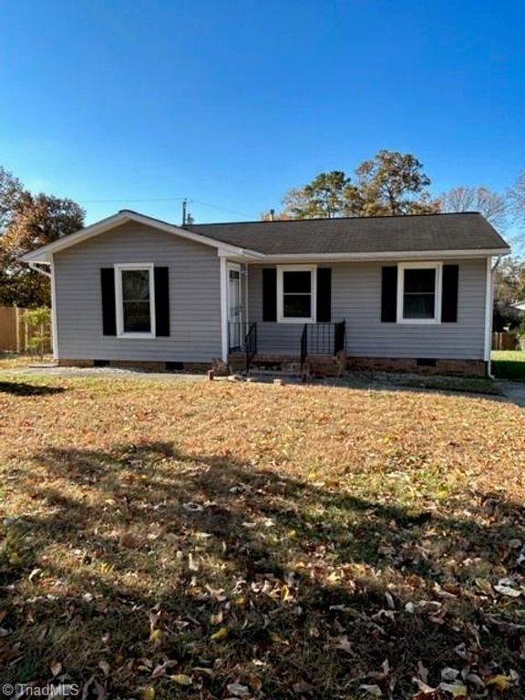 4020 Menfreya Court, Winston-salem, NC 27106