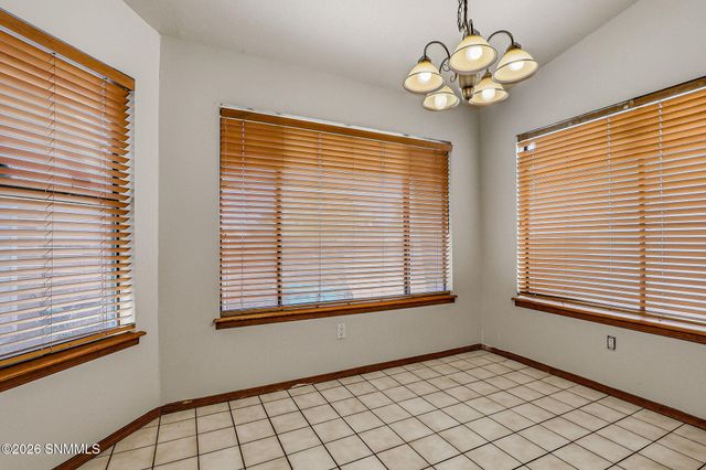 2140 Sagecrest Avenue, Las Cruces, NM 88011