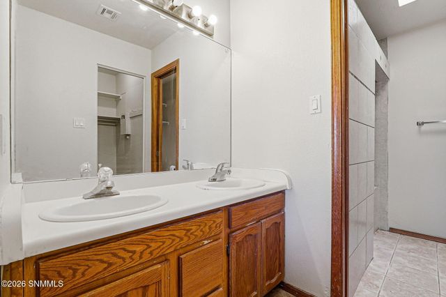 2140 Sagecrest Avenue, Las Cruces, NM 88011