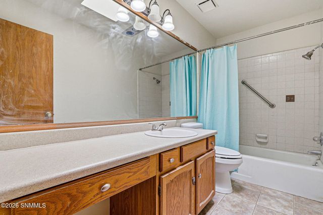 2140 Sagecrest Avenue, Las Cruces, NM 88011