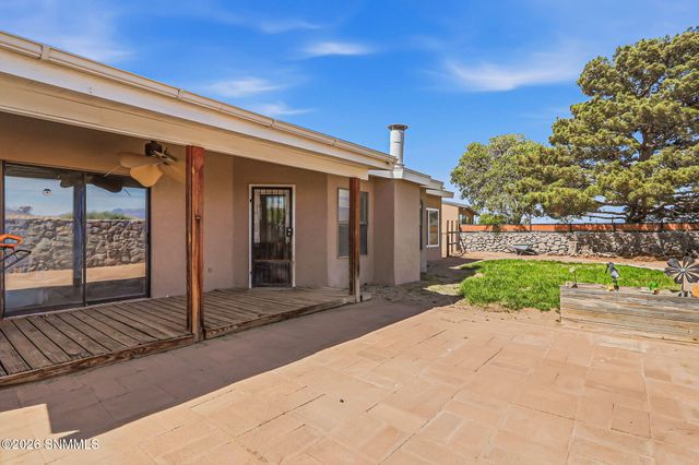 2140 Sagecrest Avenue, Las Cruces, NM 88011
