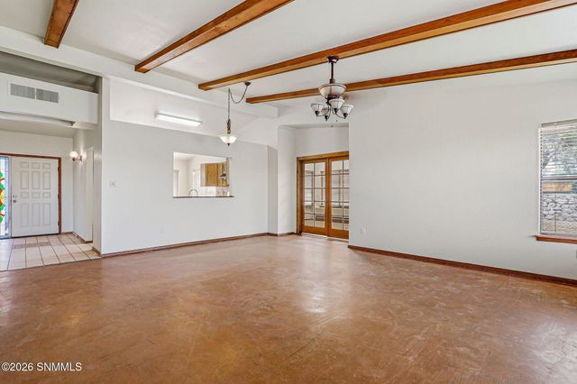 2140 Sagecrest Avenue, Las Cruces, NM 88011