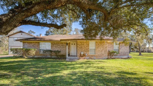 411 County Road 912a, Brazoria, TX 77422