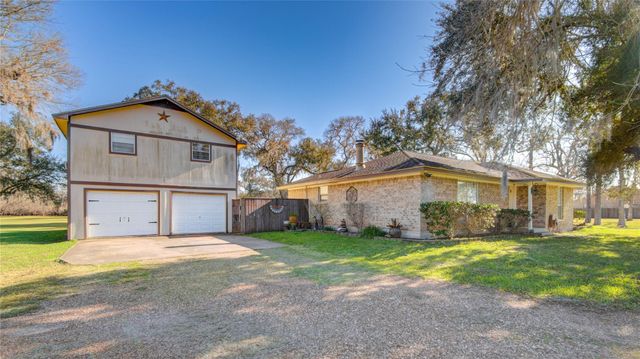 411 County Road 912a, Brazoria, TX 77422