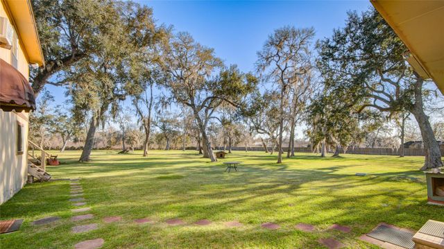 411 County Road 912a, Brazoria, TX 77422
