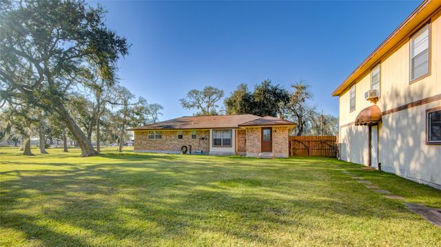 411 County Road 912a, Brazoria, TX 77422