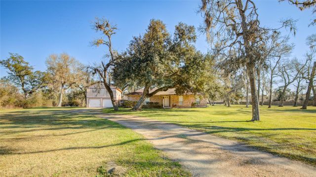 411 County Road 912a, Brazoria, TX 77422