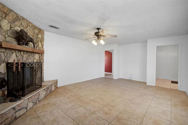 411 County Road 912a, Brazoria, TX 77422