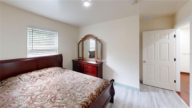 402 E MAPLE STREET, Winter Garden, FL 34787