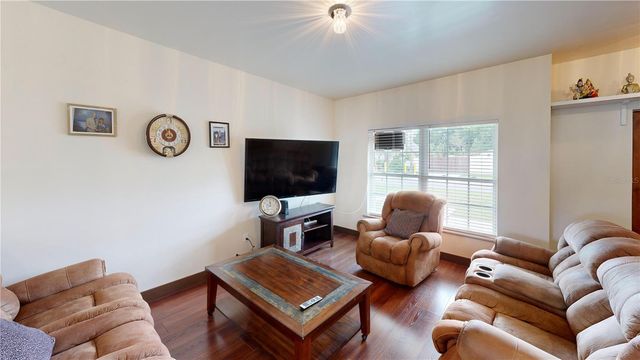 402 E MAPLE STREET, Winter Garden, FL 34787