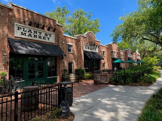 402 E MAPLE STREET, Winter Garden, FL 34787