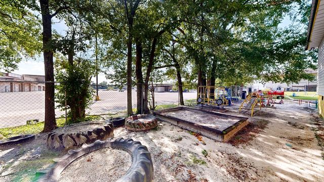 104 N Herring Street, Dothan, AL 36303