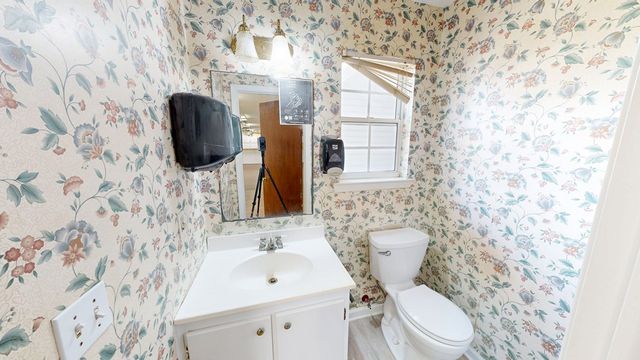 104 N Herring Street, Dothan, AL 36303