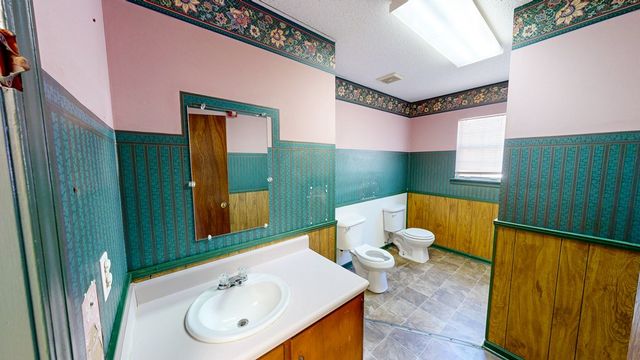 104 N Herring Street, Dothan, AL 36303