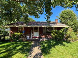 316 Pine Dr, Hopewell Twp, PA 15001