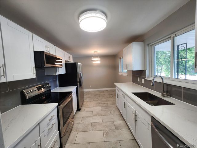 210 E Geddes Avenue, Littleton, CO 80122