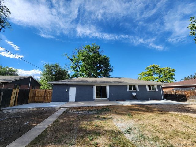 210 E Geddes Avenue, Littleton, CO 80122