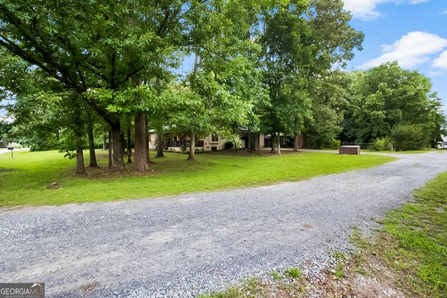 11 Harbour Road NE, Rome, GA 30165