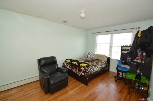 106 Roosevelt Avenue, Massapequa, NY 11758