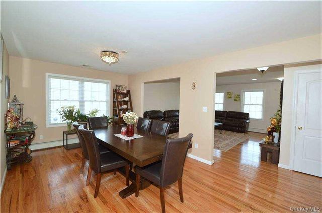 106 Roosevelt Avenue, Massapequa, NY 11758