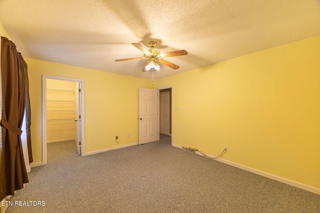 100 Cusick Circle, Lenoir City, TN 37772