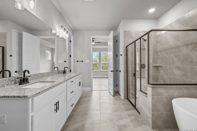549 ENGLEWOOD LN, Castroville, TX 78009