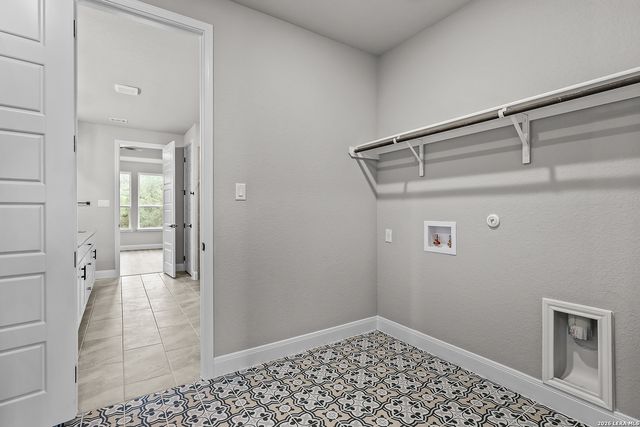 549 ENGLEWOOD LN, Castroville, TX 78009
