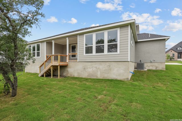 549 ENGLEWOOD LN, Castroville, TX 78009