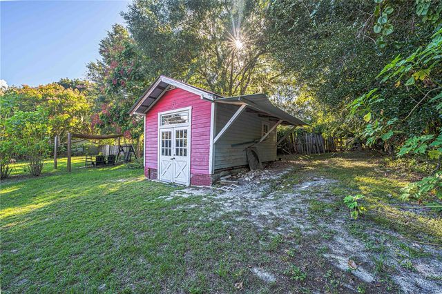 236 N SALISBURY AVENUE, Deland, FL 32720