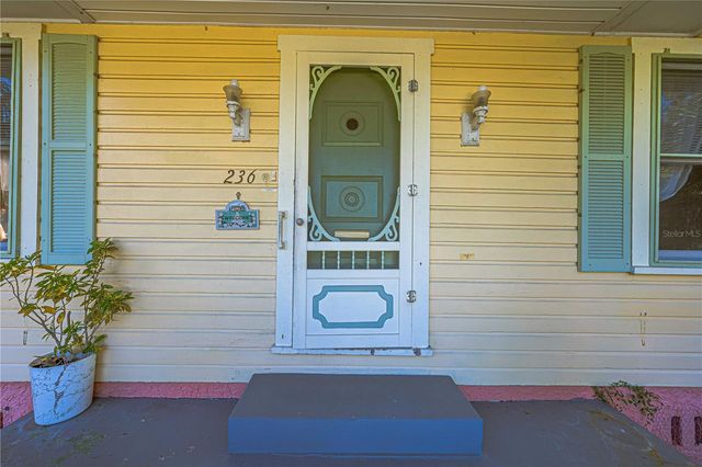 236 N SALISBURY AVENUE, Deland, FL 32720