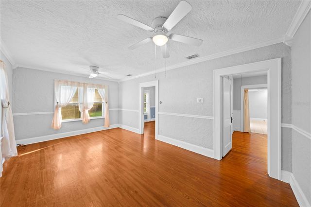 236 N SALISBURY AVENUE, Deland, FL 32720