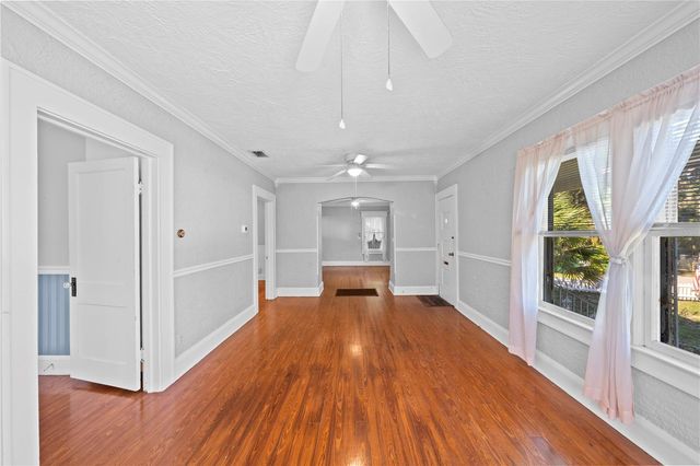 236 N SALISBURY AVENUE, Deland, FL 32720