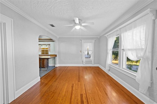 236 N SALISBURY AVENUE, Deland, FL 32720