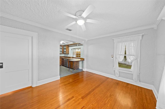 236 N SALISBURY AVENUE, Deland, FL 32720