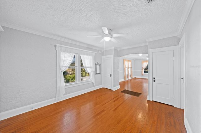 236 N SALISBURY AVENUE, Deland, FL 32720