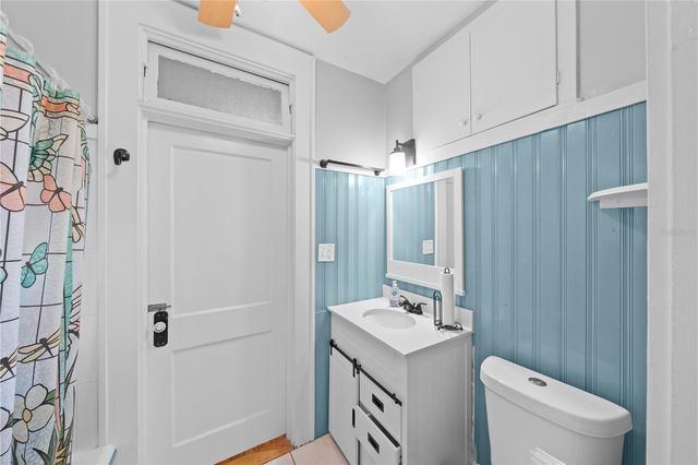 236 N SALISBURY AVENUE, Deland, FL 32720