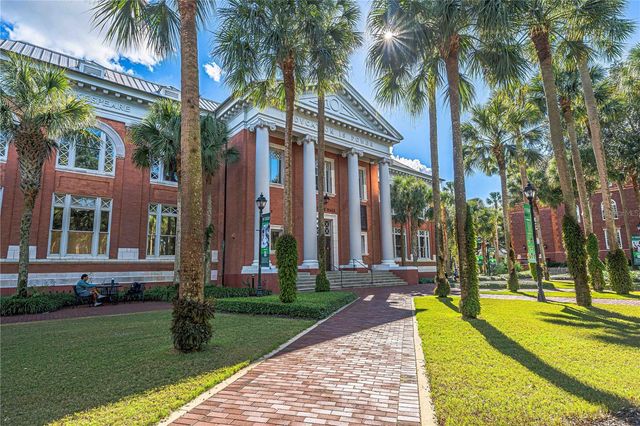 236 N SALISBURY AVENUE, Deland, FL 32720