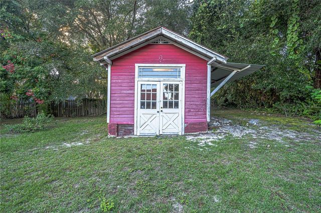 236 N SALISBURY AVENUE, Deland, FL 32720