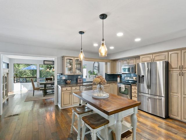 593 Short Rd, Diamond Springs, CA 95619