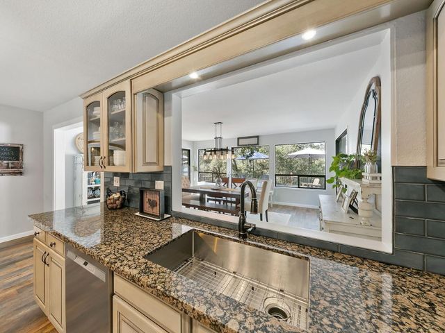 593 Short Rd, Diamond Springs, CA 95619