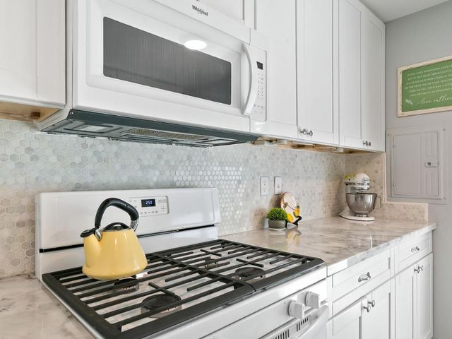 593 Short Rd, Diamond Springs, CA 95619