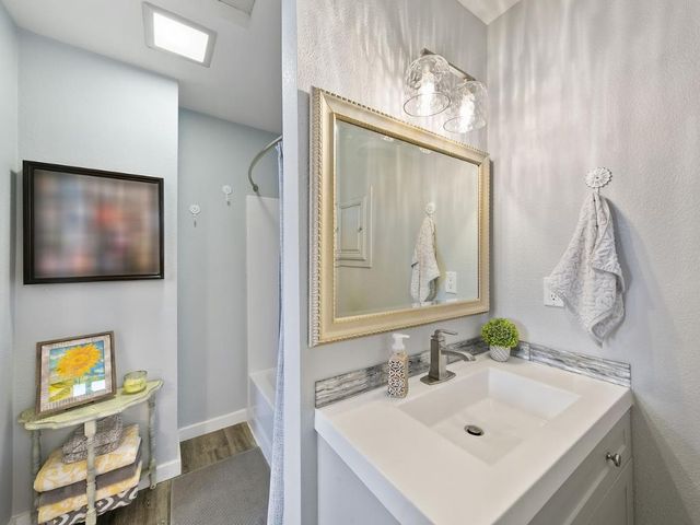 593 Short Rd, Diamond Springs, CA 95619