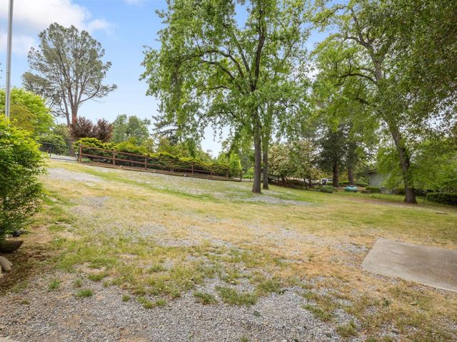 593 Short Rd, Diamond Springs, CA 95619