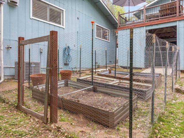 593 Short Rd, Diamond Springs, CA 95619